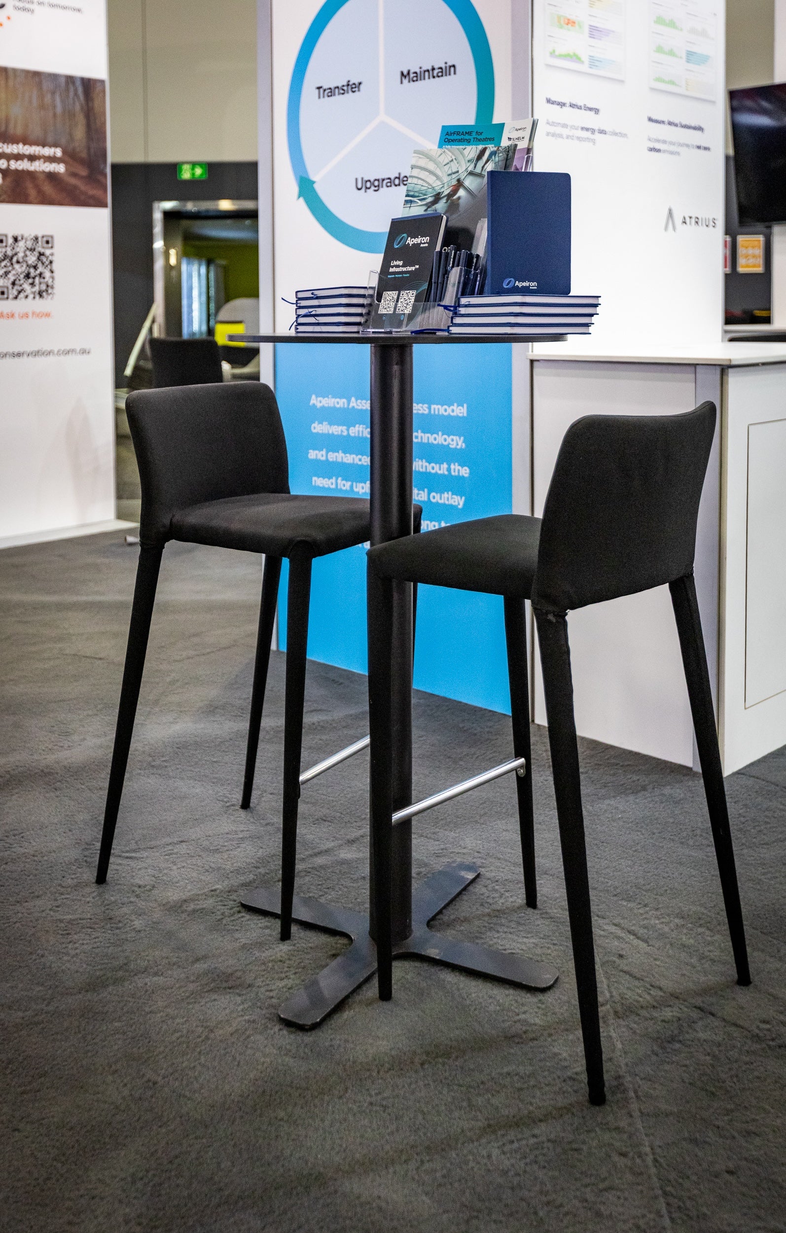 Plus Bar Table (Round)