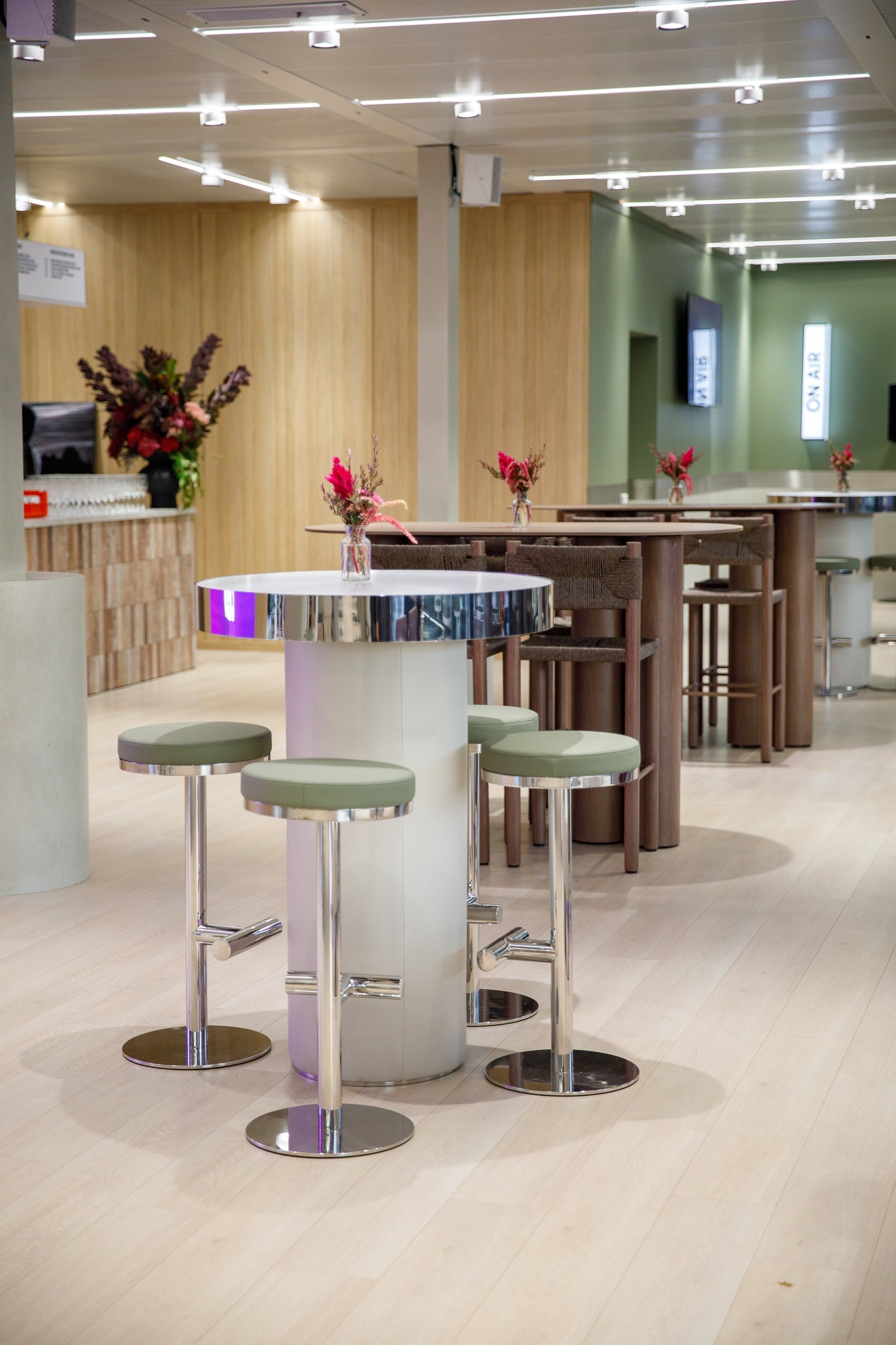 Aura Stool