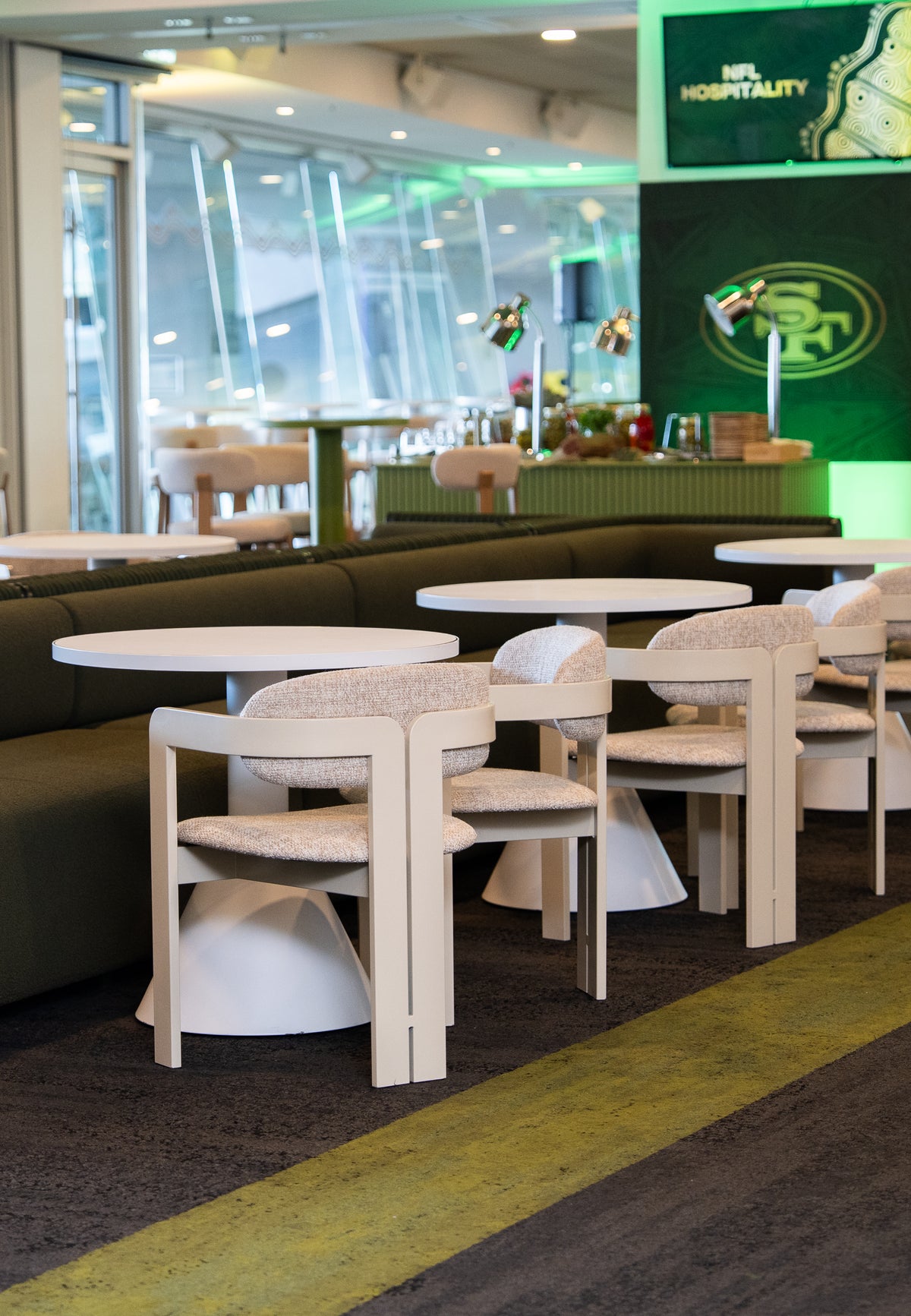 Flare Cafe Table (Neutral)