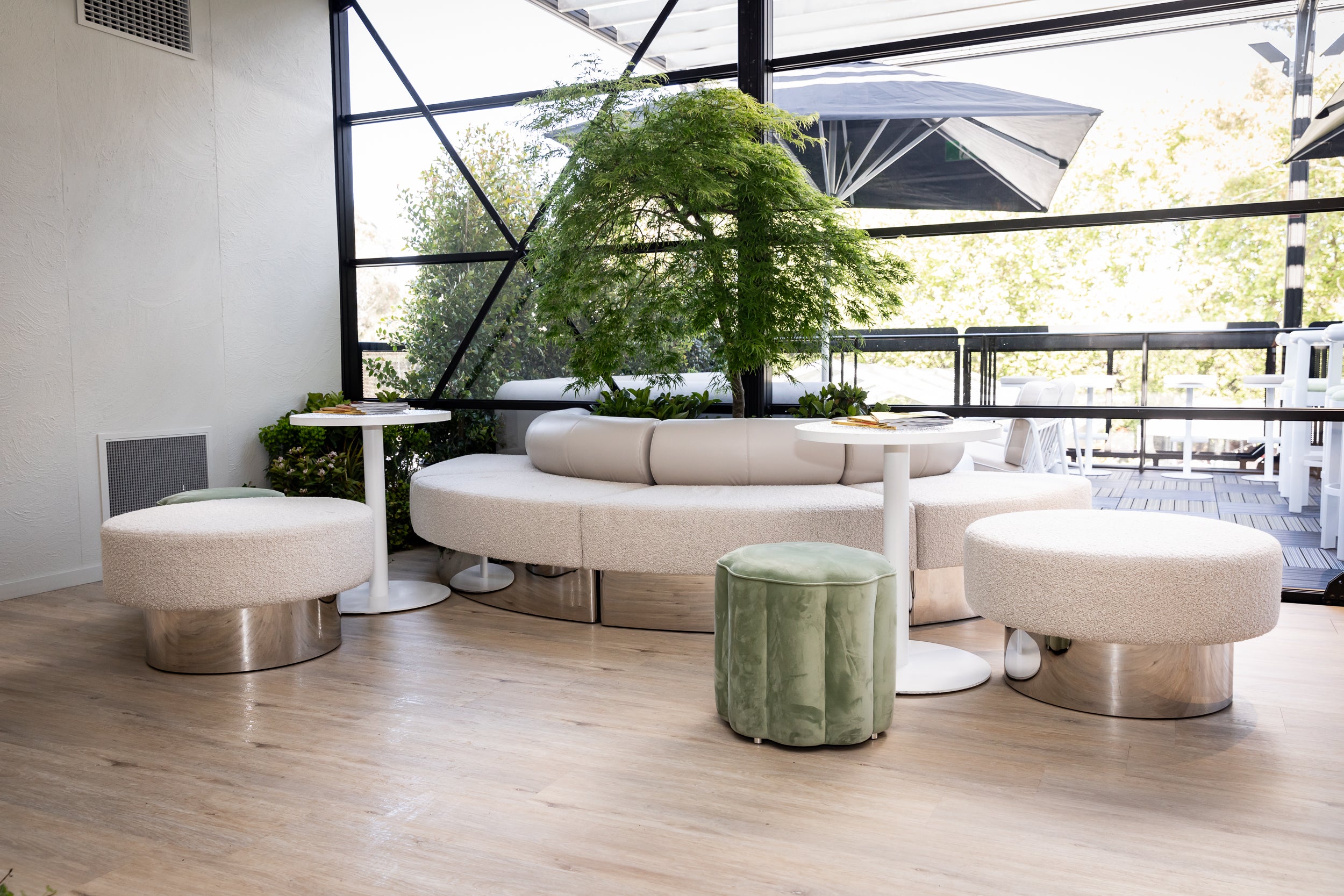 Zeon Ottoman