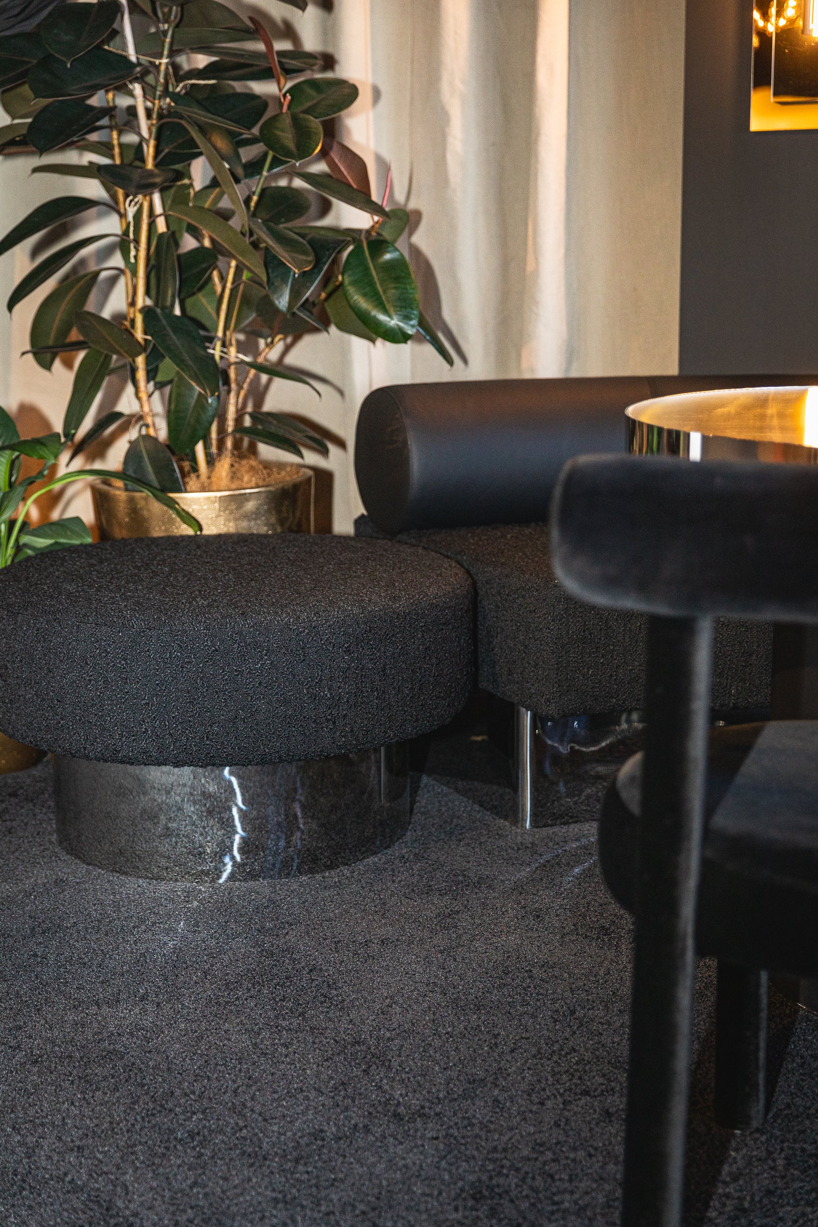 Zeon Ottoman
