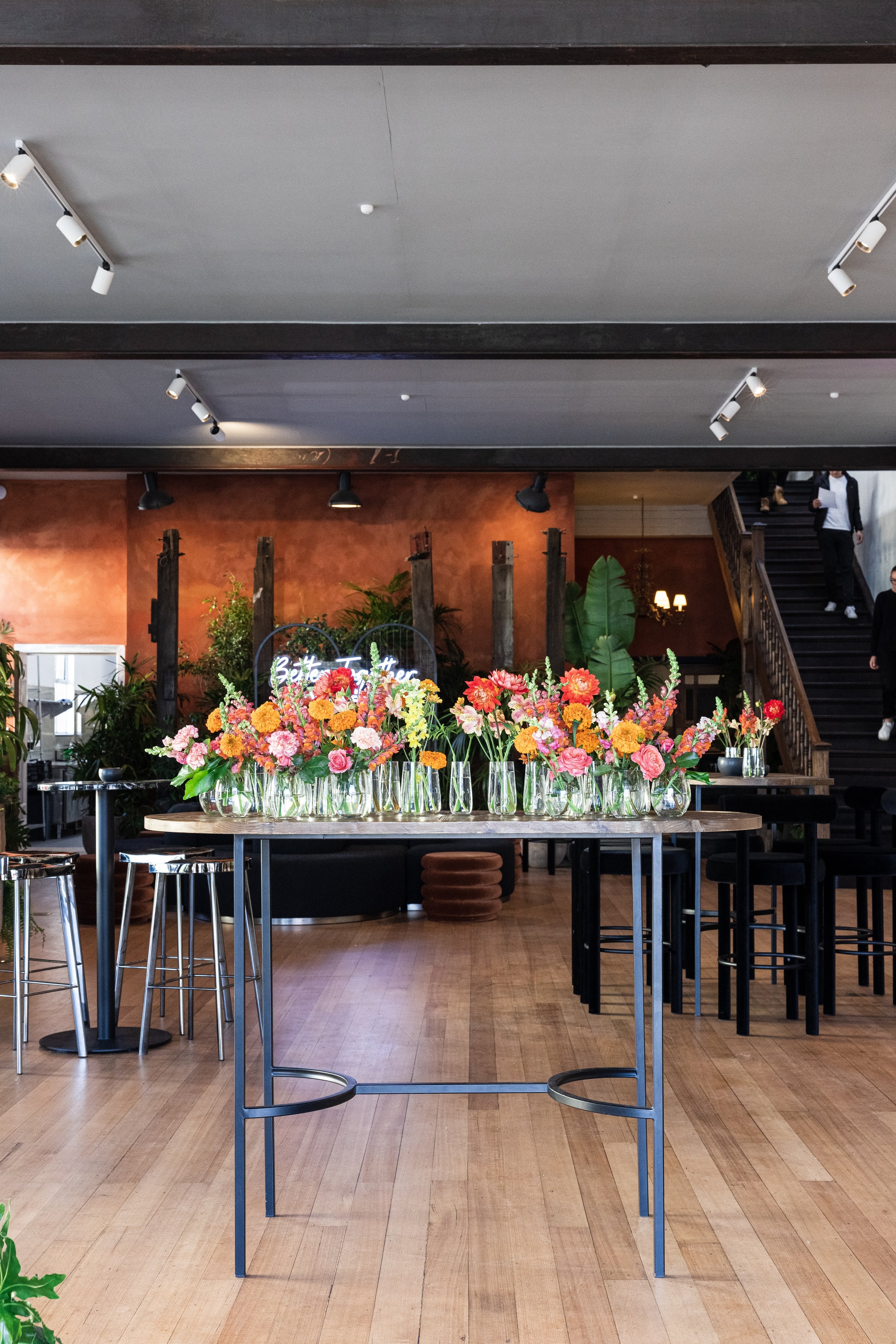 Arc Bar Table (Oblong)