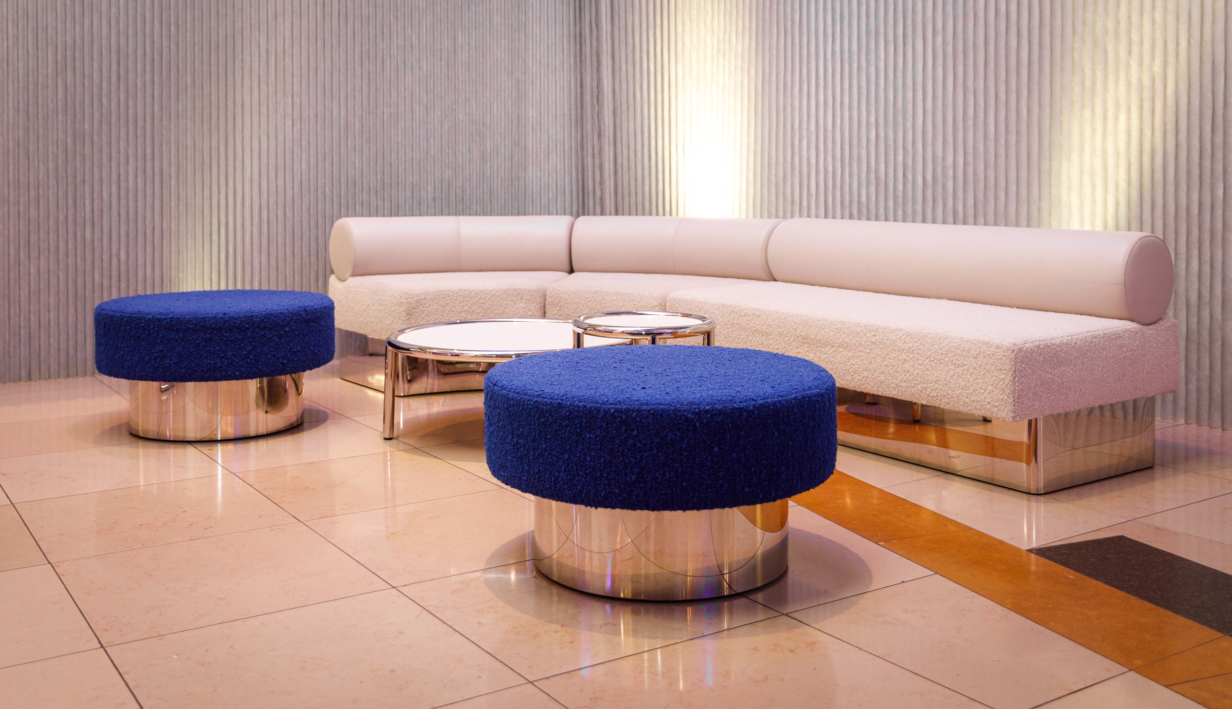 Zeon Ottoman