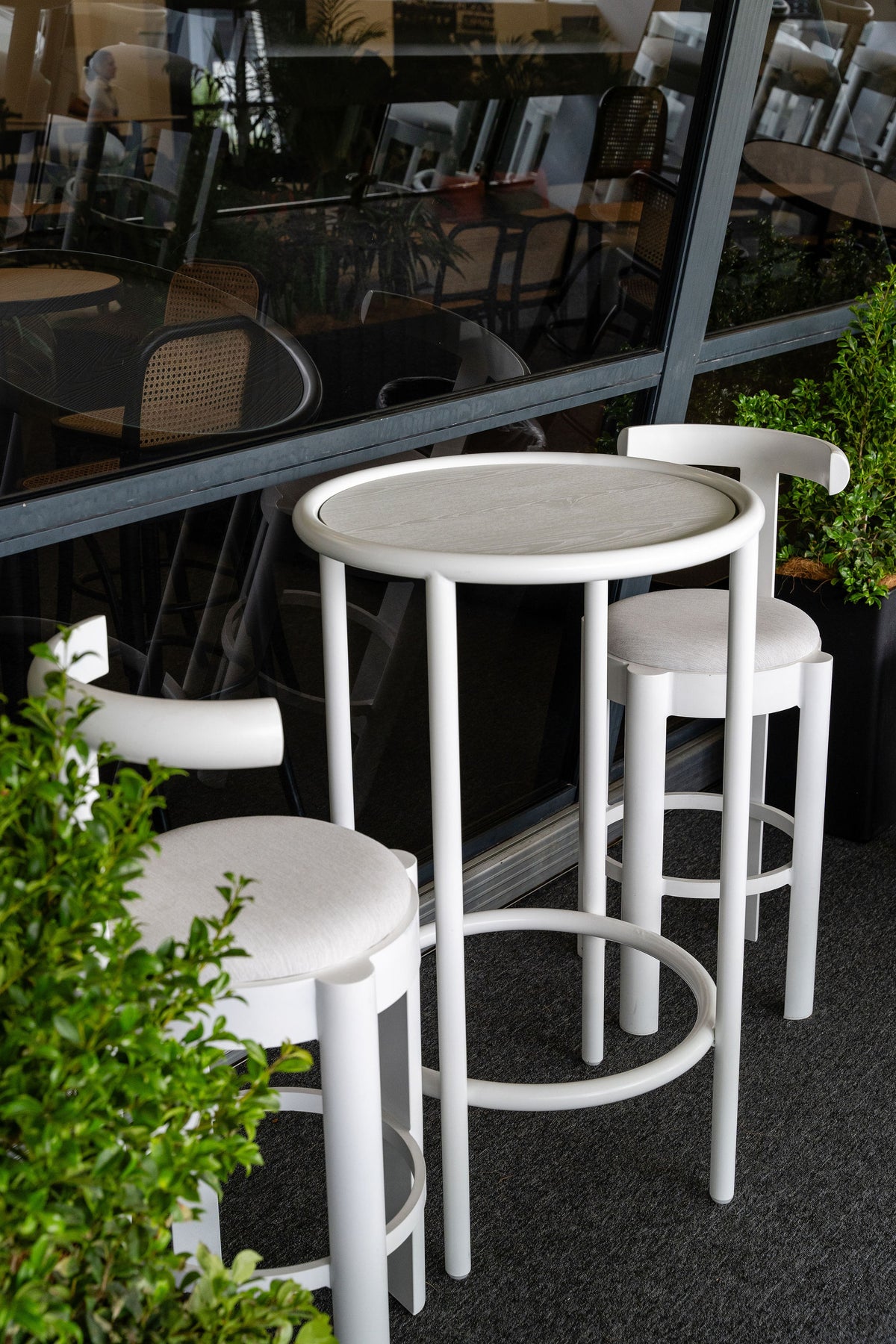 Helix Bar Table