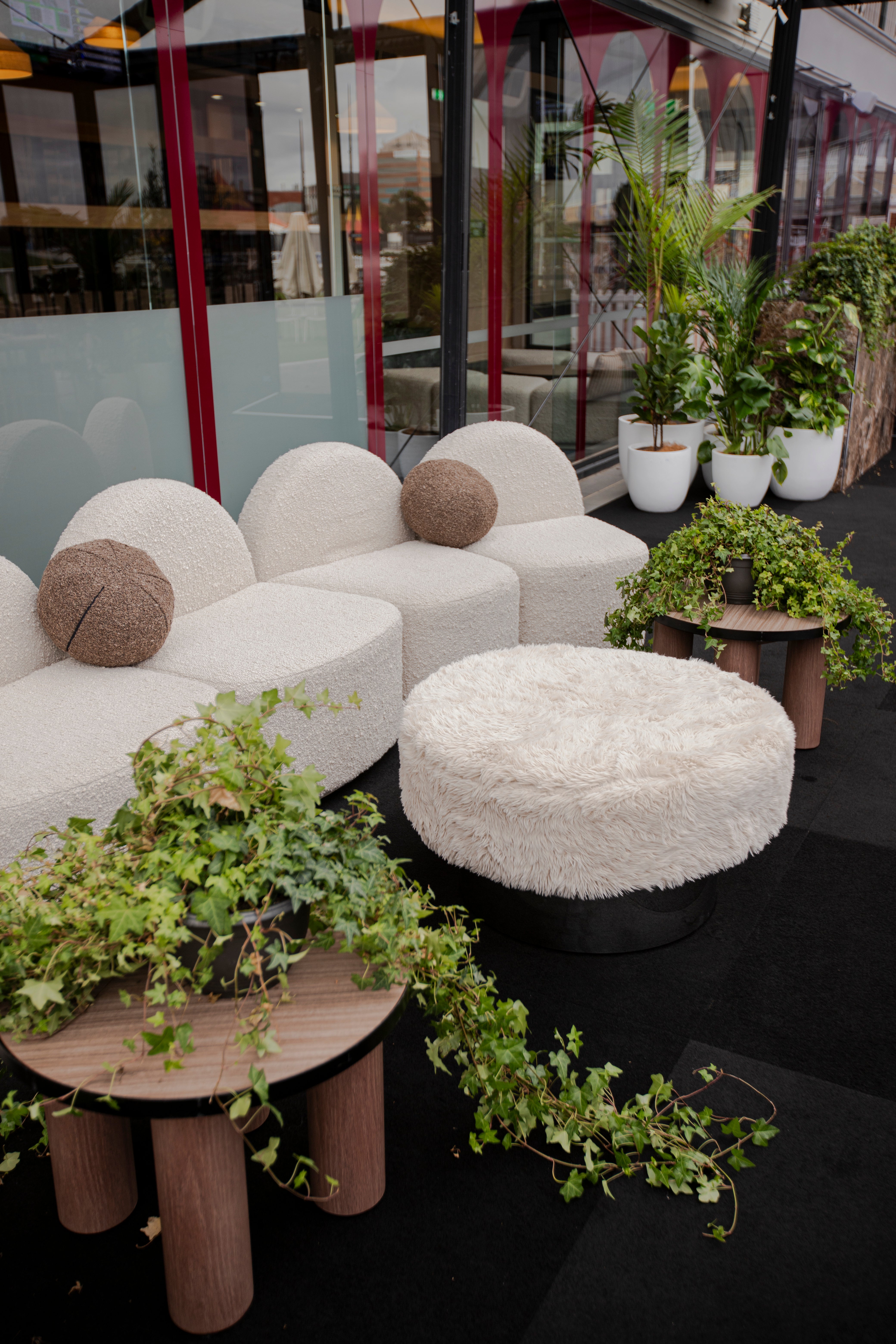 Zeon Ottoman